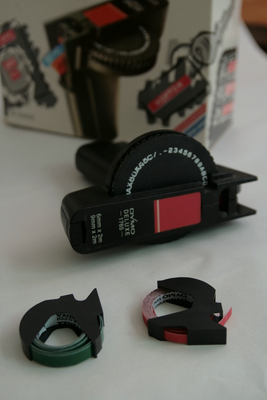 Vintage Dymo Deluxe 1765 9mm Label Maker Gun / Embosser + tapes 1980s